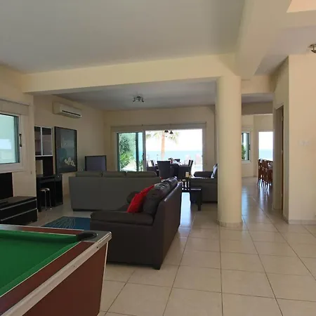 Sea Holly Front Line * Protaras