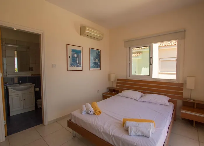 Sea Holly Front Line Protaras