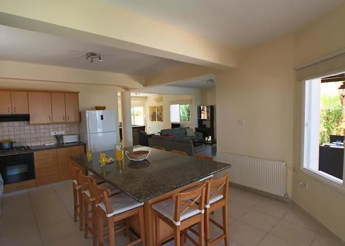 Sea Holly Front Line Protaras