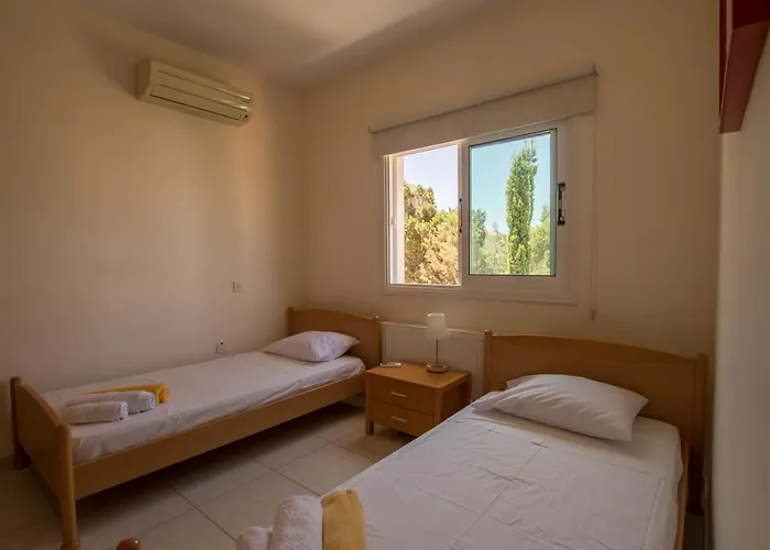 Sea Holly Front Line * Protaras