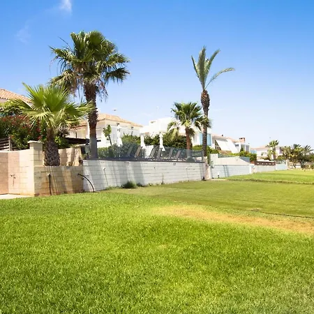 펜션 Sea Holly Front Line 프로타라스