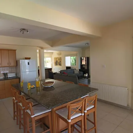 Sea Holly Front Line פרוטאראס