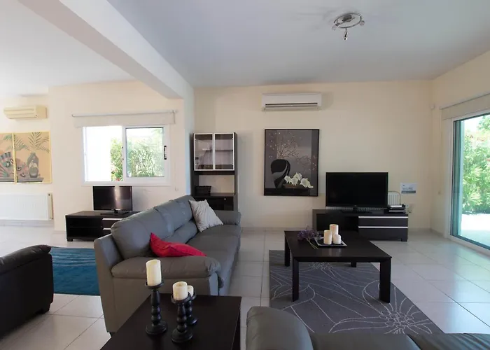 Sea Holly Front Line