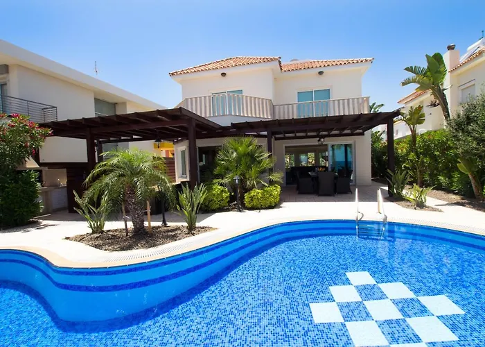 بيت للعطل Sea Holly Front Line بروتاراس