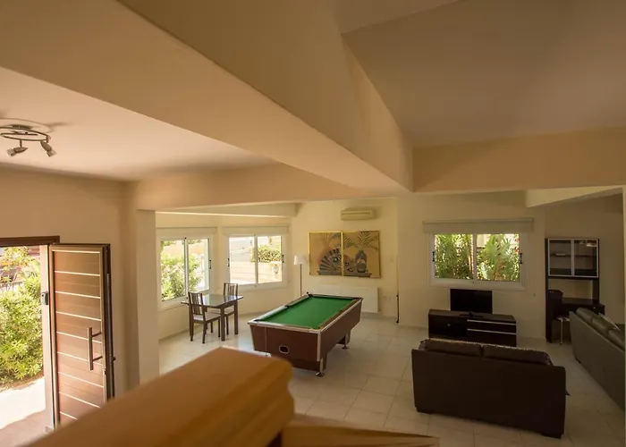 Sea Holly Front Line * بروتاراس