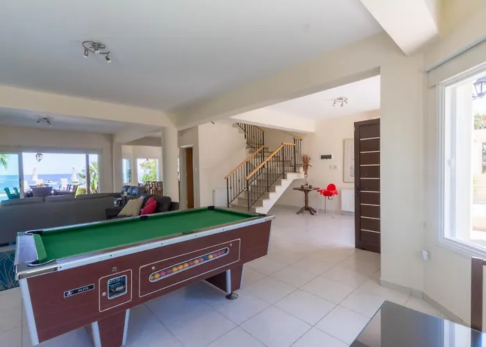 Sea Holly Front Line بيت للعطل *