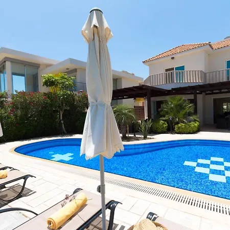 Sea Holly Front Line Tatil Evi *